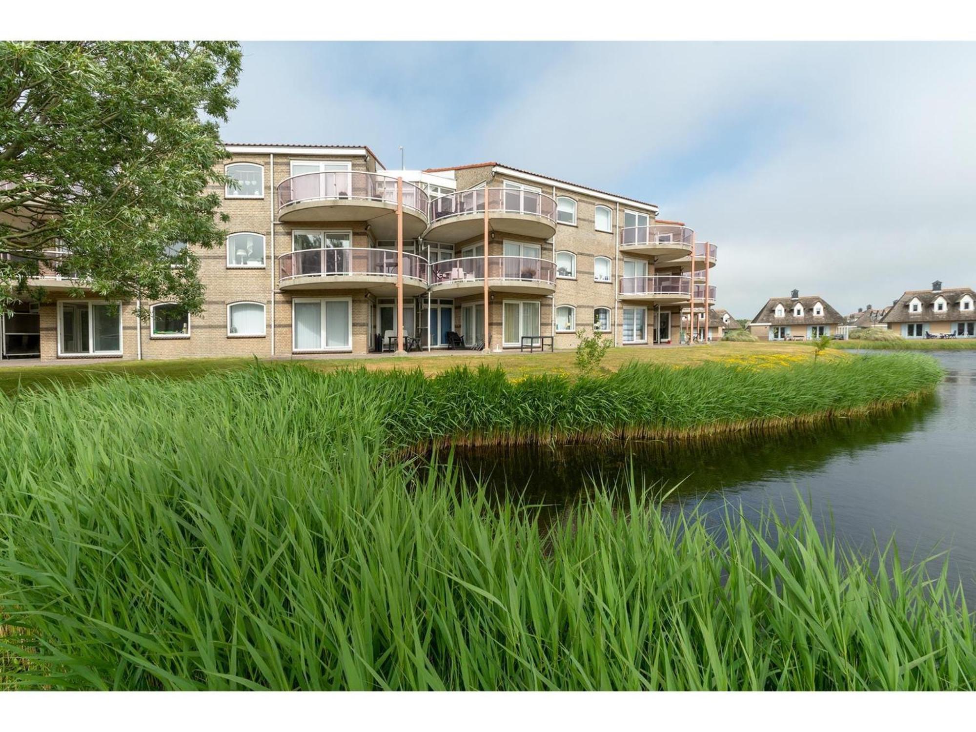 Stunning Apartment Near Sea By Belvilla Julianadorp Eksteriør bilde