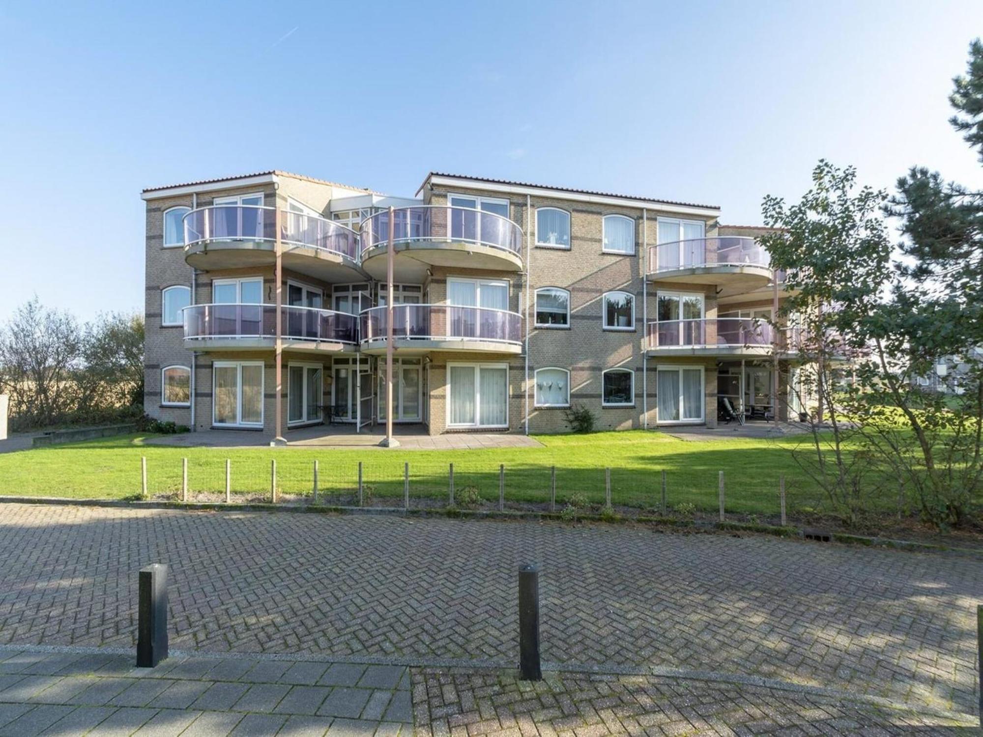 Stunning Apartment Near Sea By Belvilla Julianadorp Eksteriør bilde